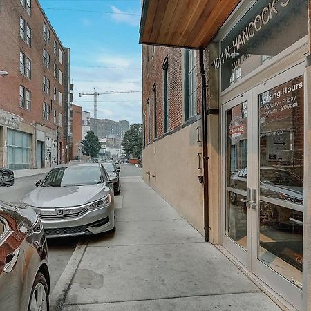 Frontdesk I Carriage Wheel Lofts Apts Philadelphia Apartment Exterior foto