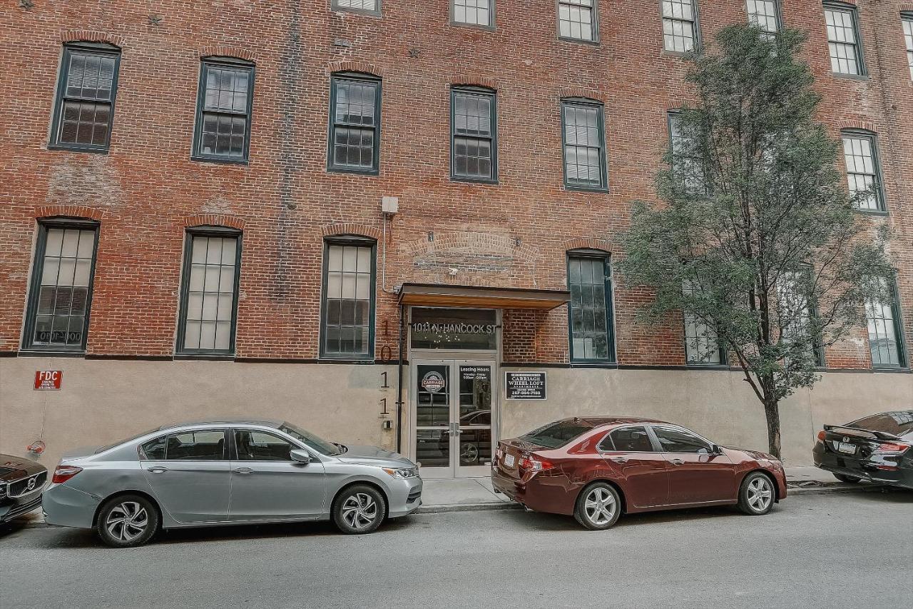 Frontdesk I Carriage Wheel Lofts Apts Philadelphia Apartment Exterior foto