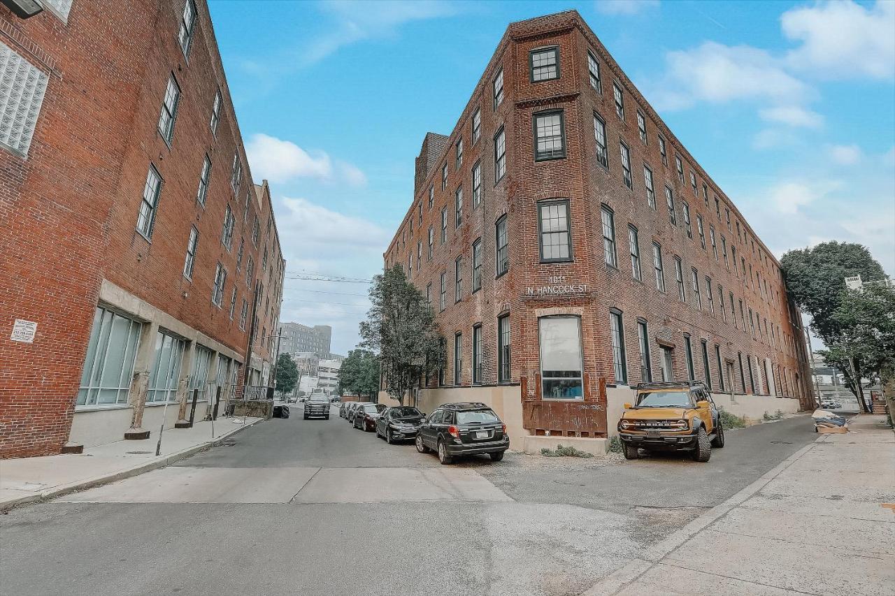Frontdesk I Carriage Wheel Lofts Apts Philadelphia Apartment Exterior foto
